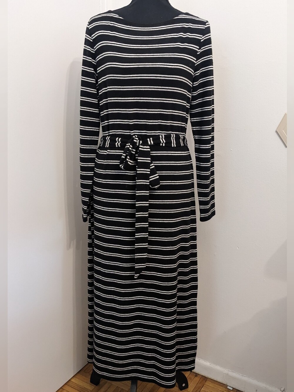 Time and Tru Black and White Striped Long Sleeve Midi Dress with Tie Waist